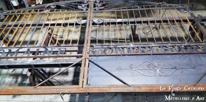detail construction portail travail chaud forge catalane